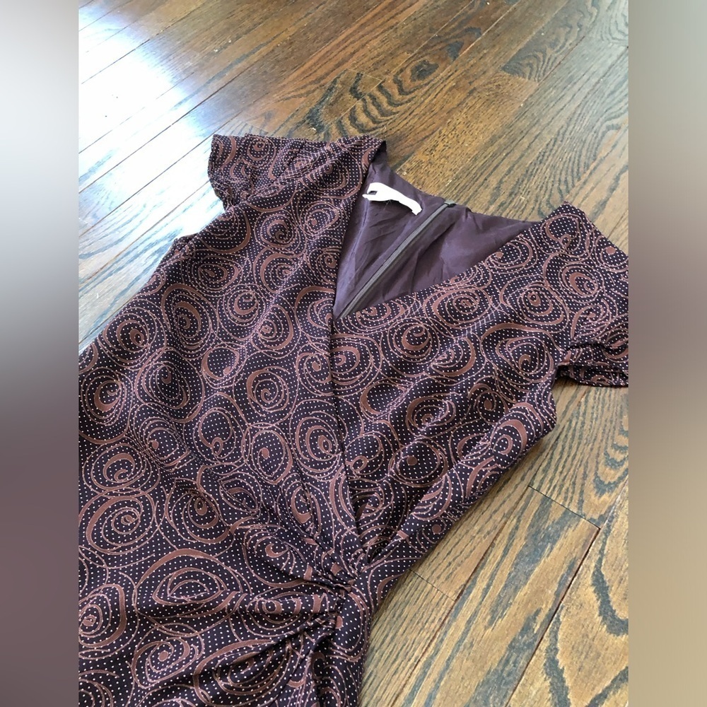 Vintage Maggy London Women’s 8 Brown Geometric Cap Sleeved V-Neck Wrap Dress USA - Picture 3 of 11